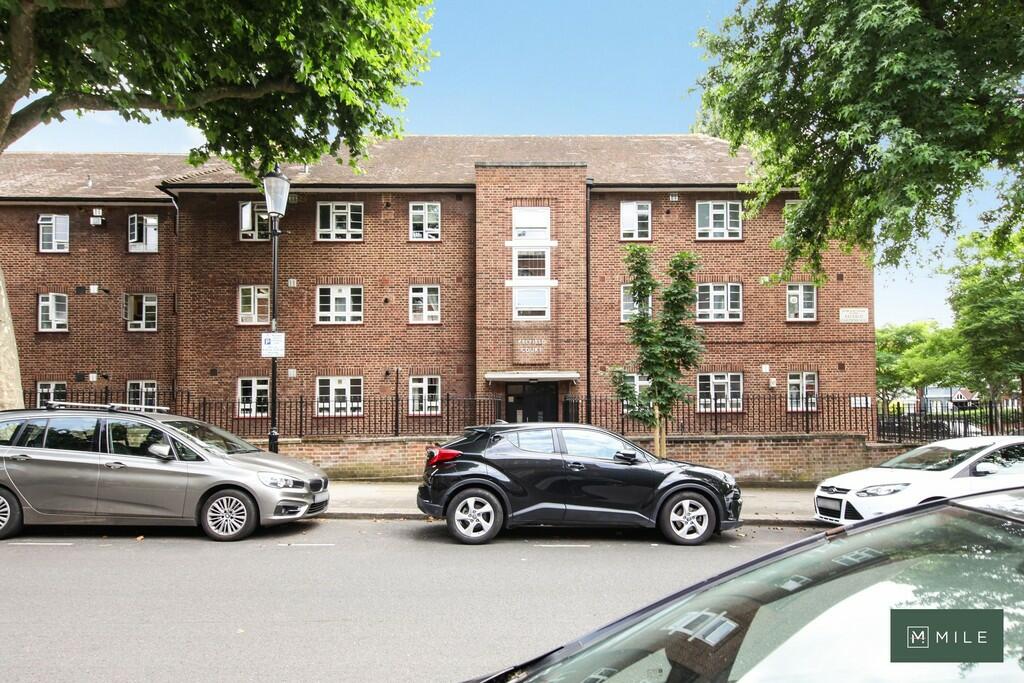 18 Kelfield Court...