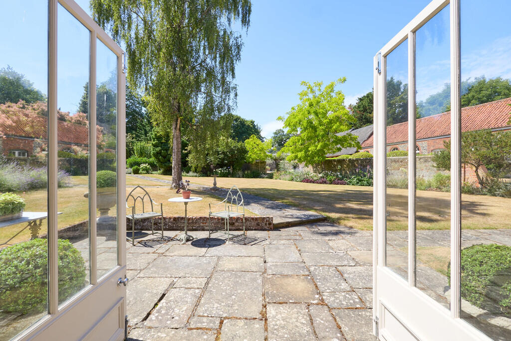 Moulton Hall 0907...