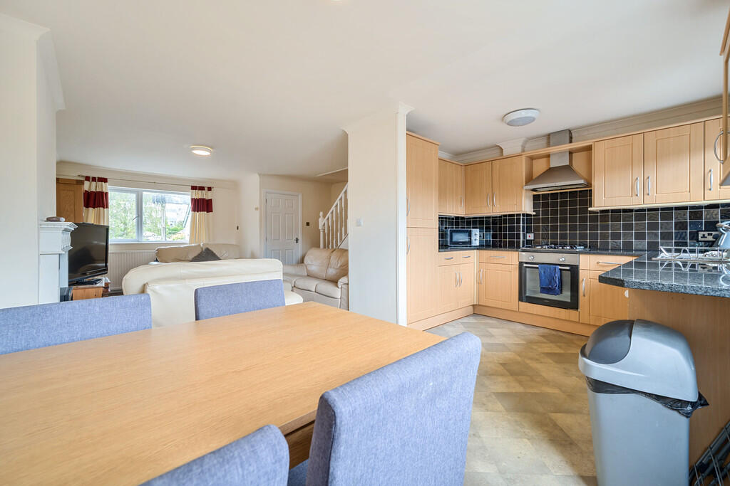 Kitchen/Dining Ar...