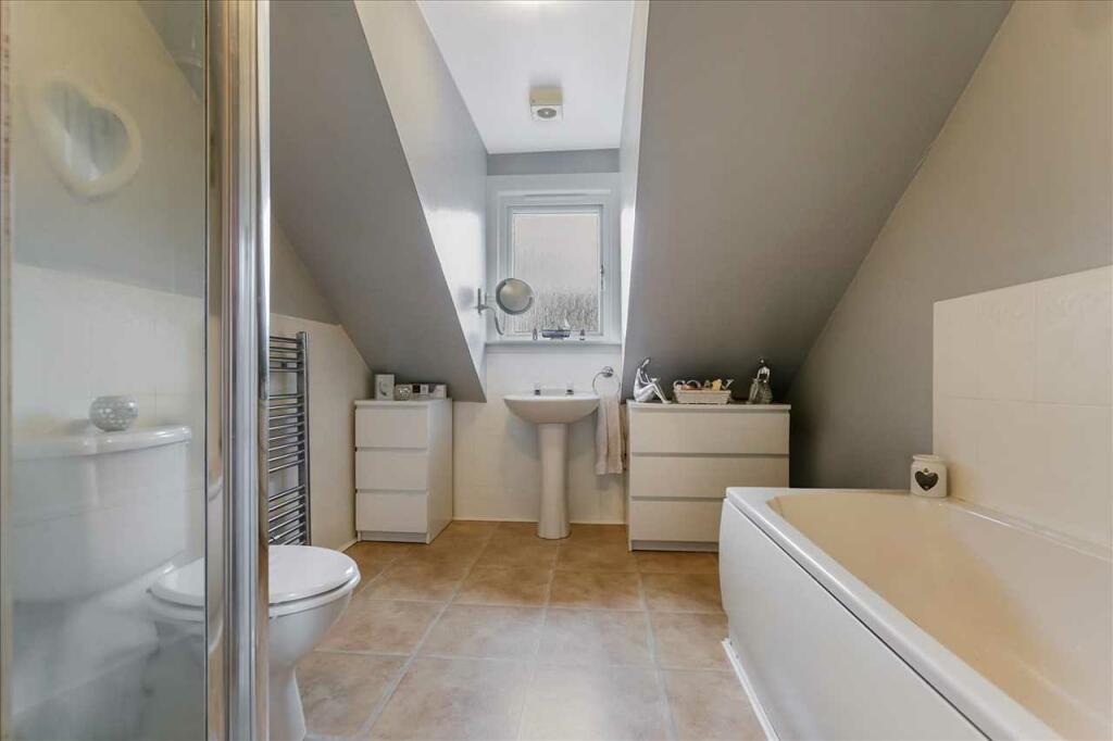En-Suite (1)