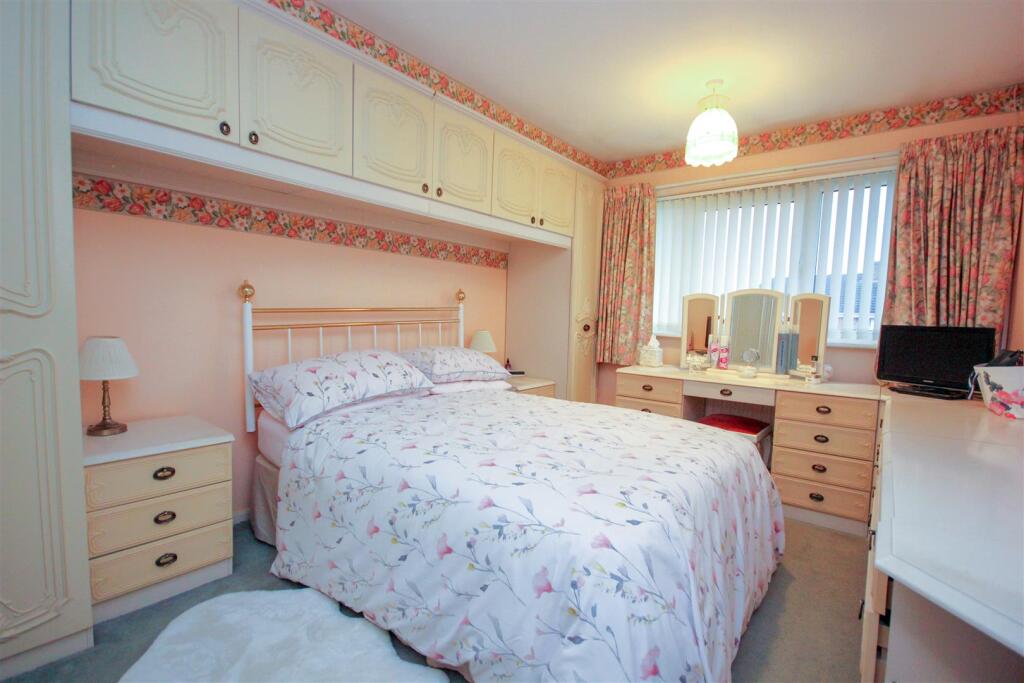 Master Bedroom.jpg