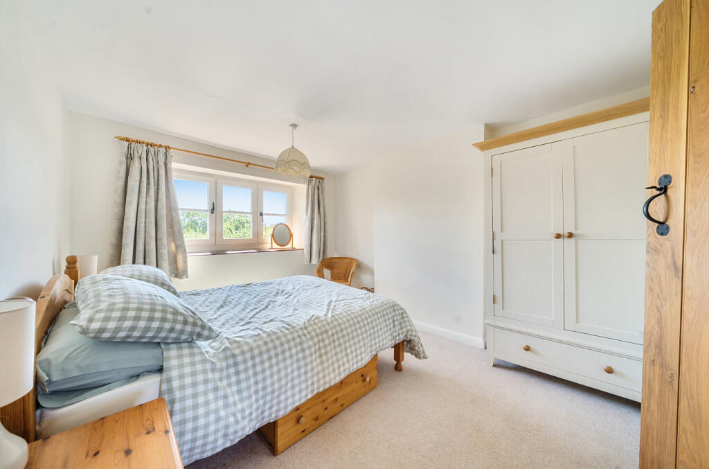 1333799-12-68a2e7...