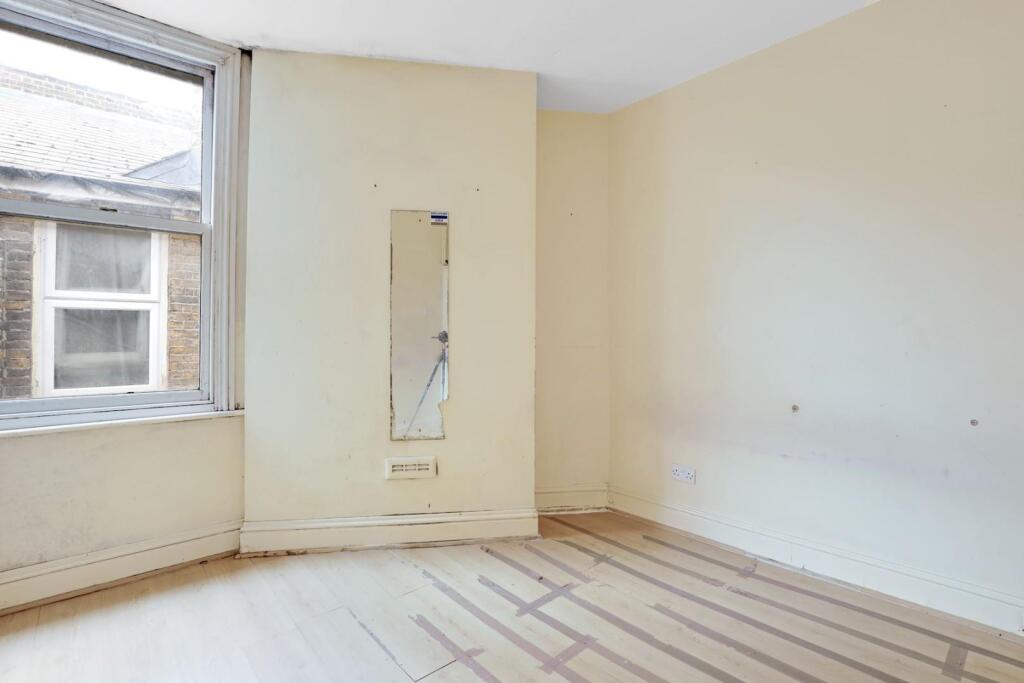 06-6a52JHPropWorld - 63b Sydenham Road - 16-medium