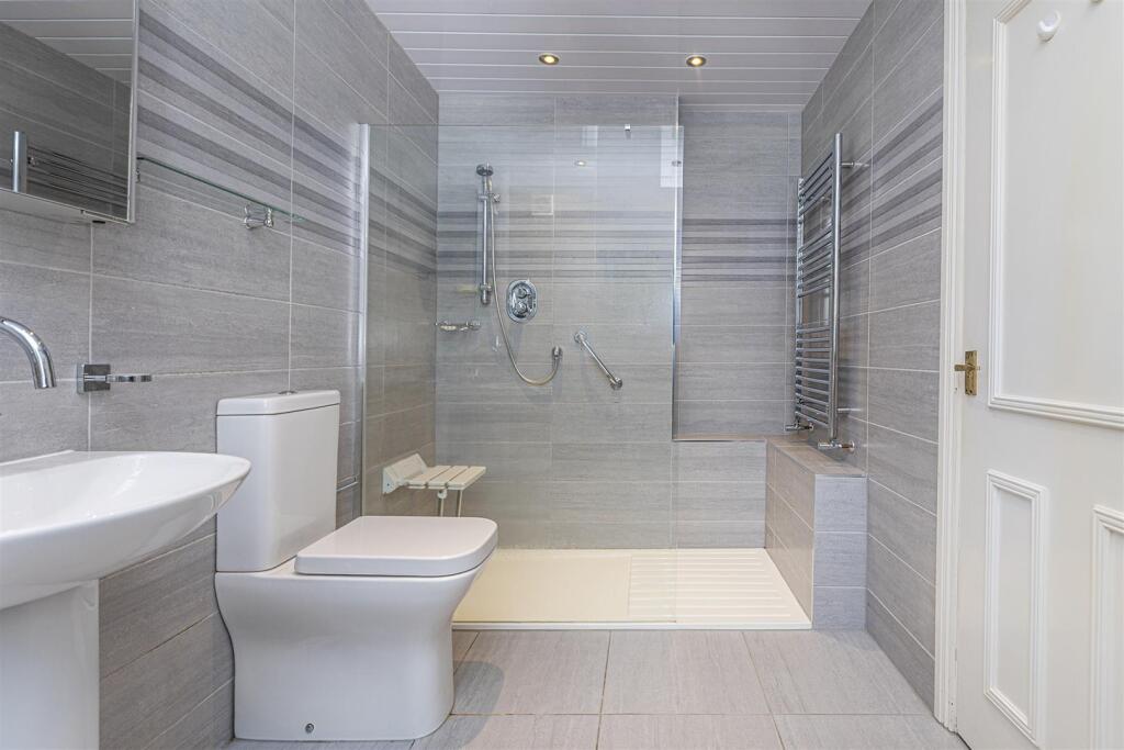 Bramleys Estate Agents - Butternab Road - Beaumont