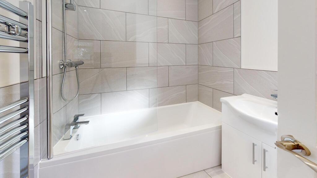 25-Laithe-Garth-Bathroom