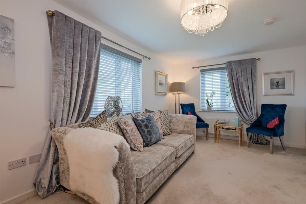 022-3 Burnhead Gardens Carluke ML8 4QL.jpg