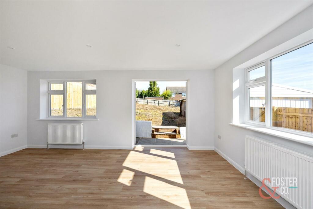 Mill Hill Close, 13-010.jpg