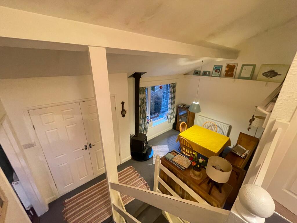 FIRST FLOOR LANDING