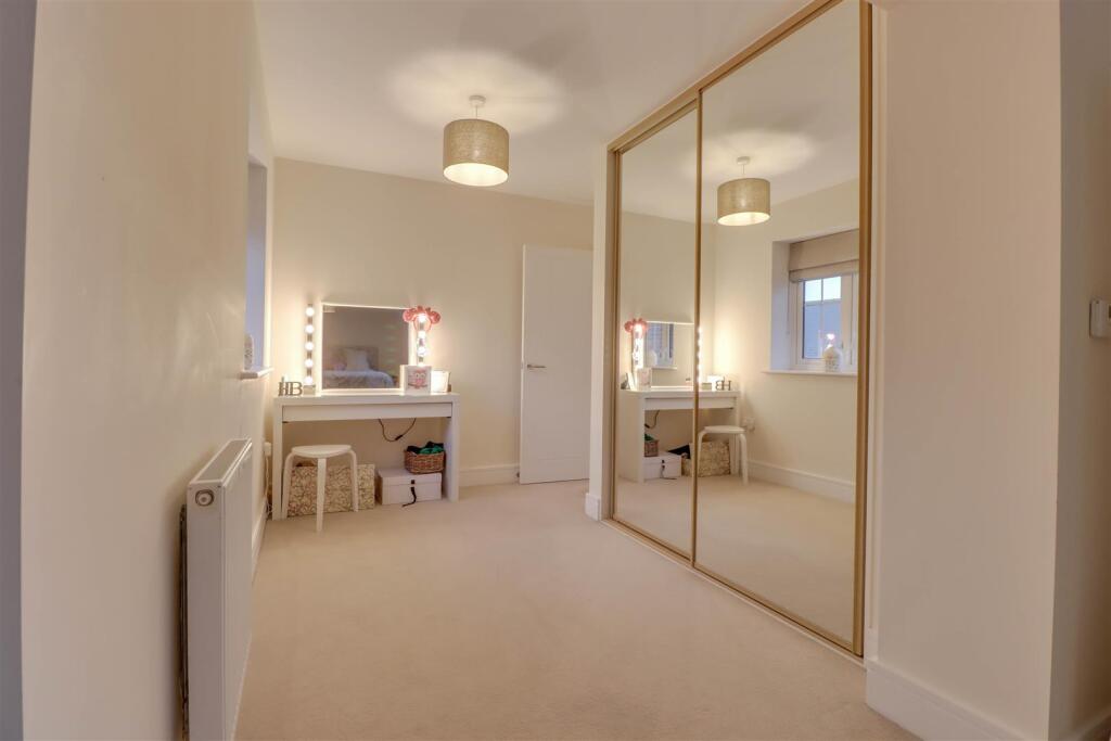 6 GORSE WOOD VIEW INSIDE-13.jpg