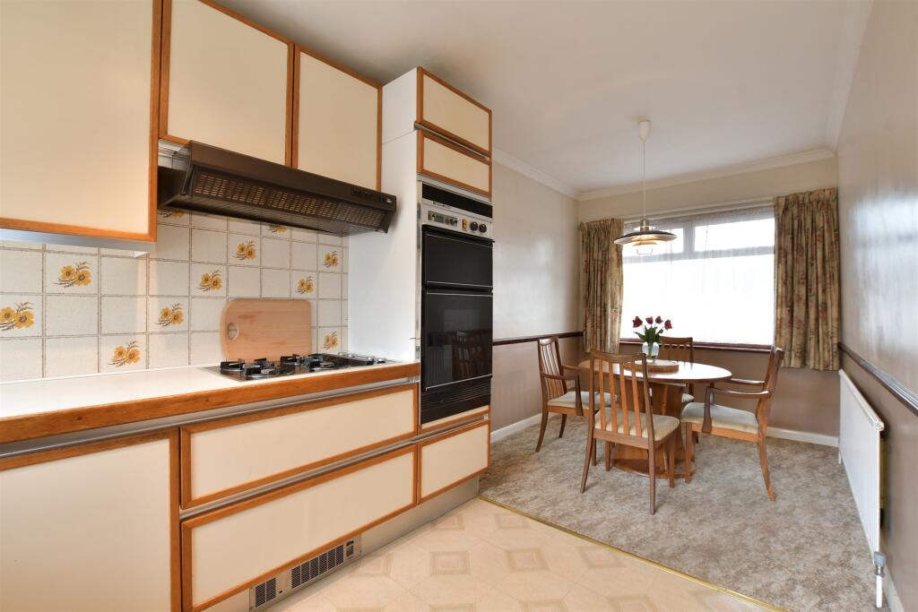 Kitchen /Dining Room