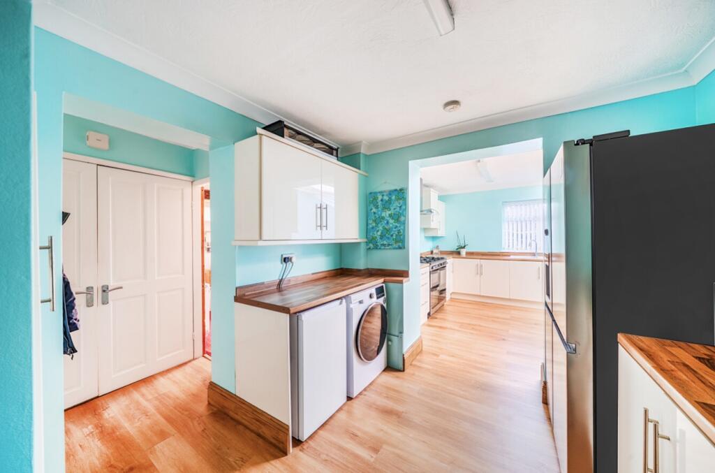 1381281-7-69204b4512412