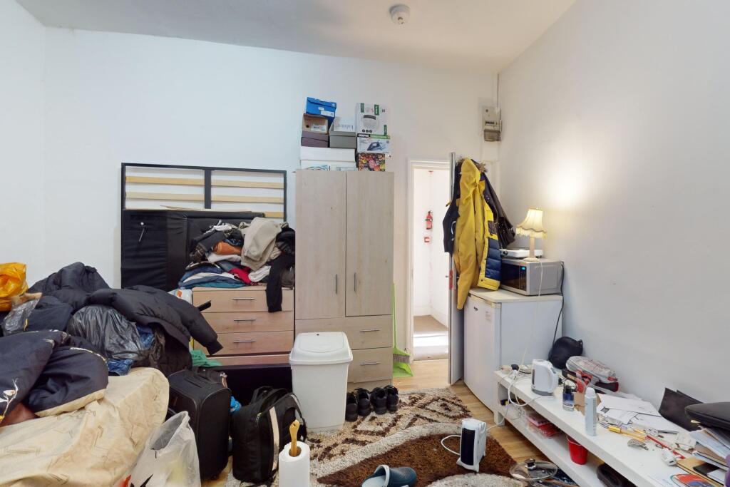 9 Brampton Park Road, Hornsey, London, N22 6BG