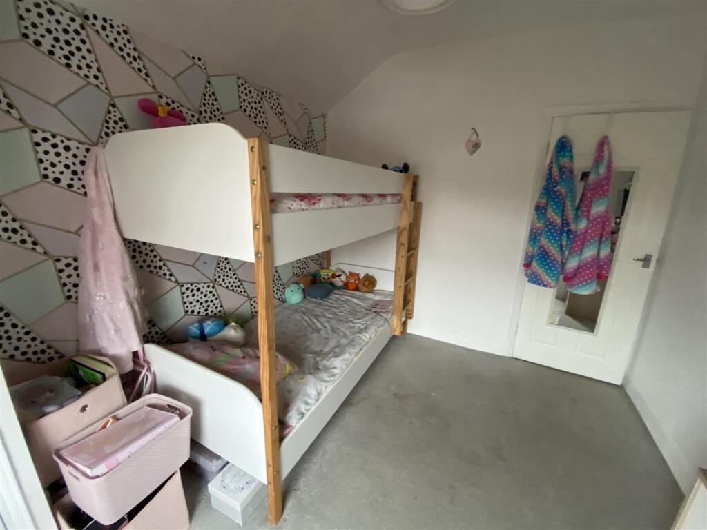 Bedroom no.2 front double: