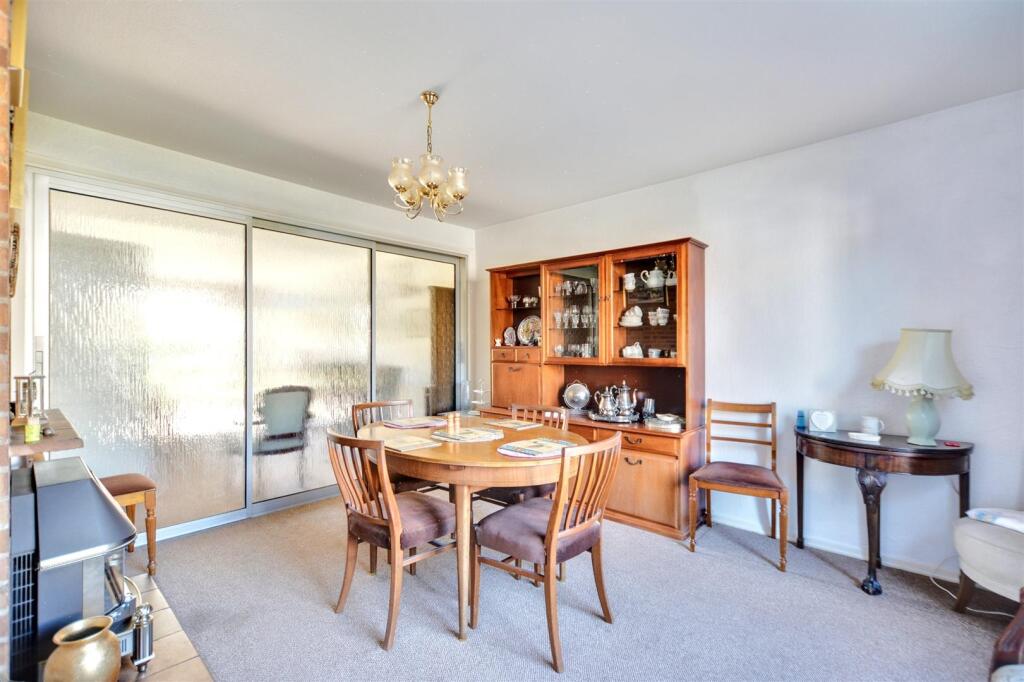 Dining Room_1.jpeg