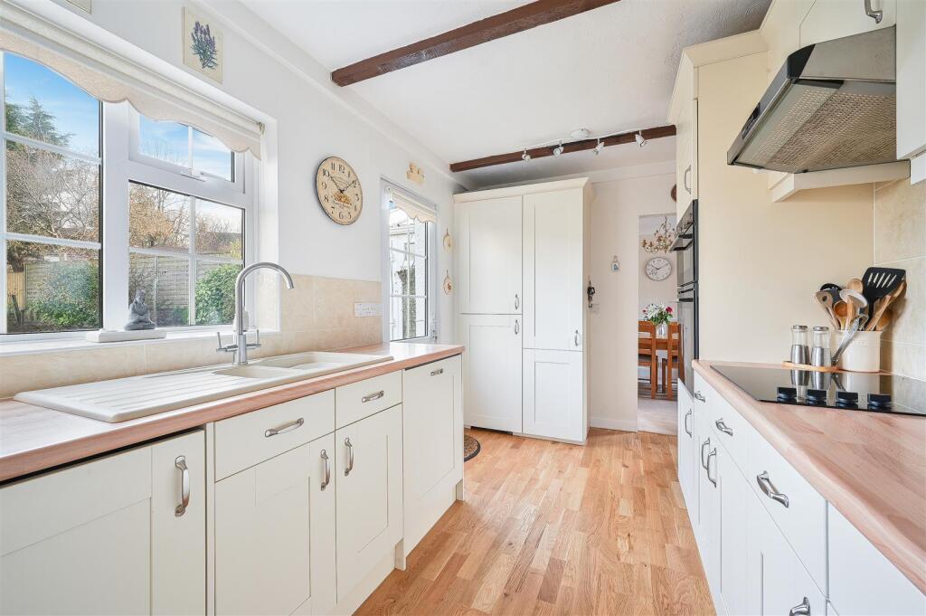 SALISBURY ROAD, 26- (6).jpg