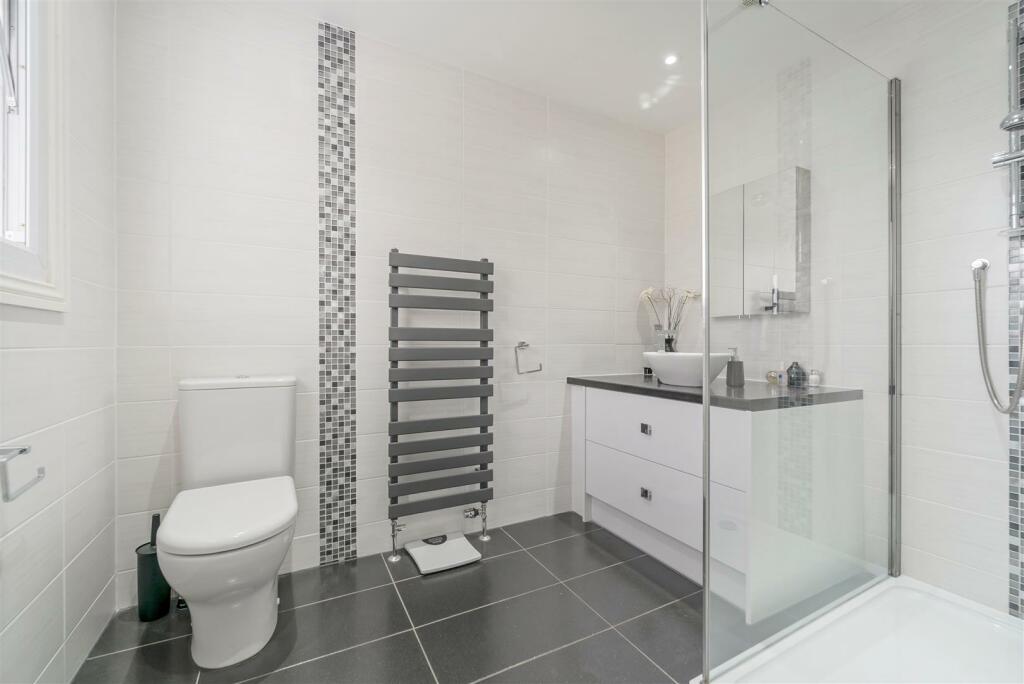 En Suite Shower Room