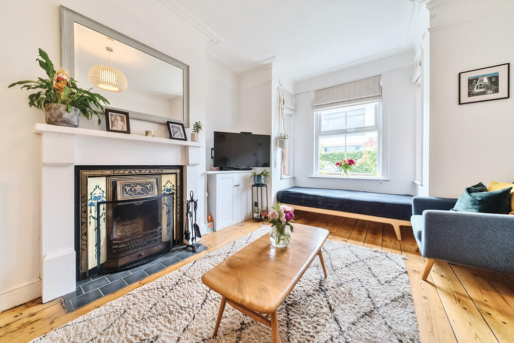 1298196-12-6835ac...