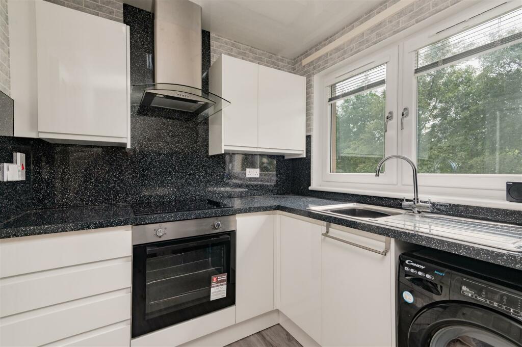 17 Kinneff Crescent Dundee-4.jpg