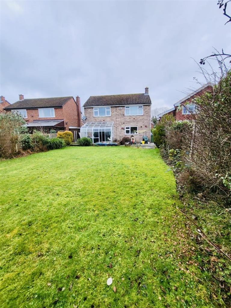 REAR GARDEN.jpg