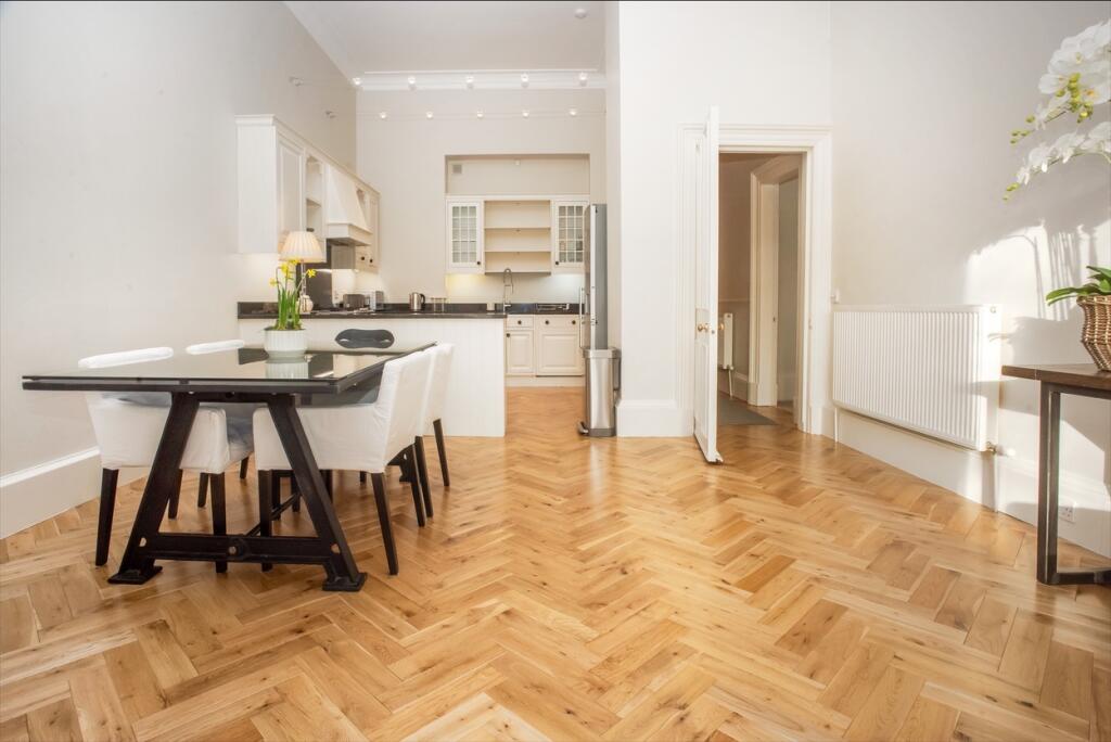 15.1 Grosvenor Crescent-10