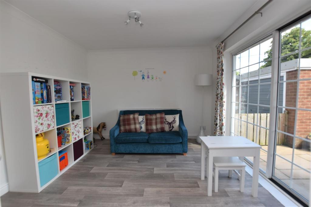 Breakfast - Play Room.jpg