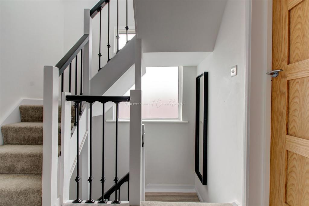 King George V_Hern_Crabtree_ (31).jpg