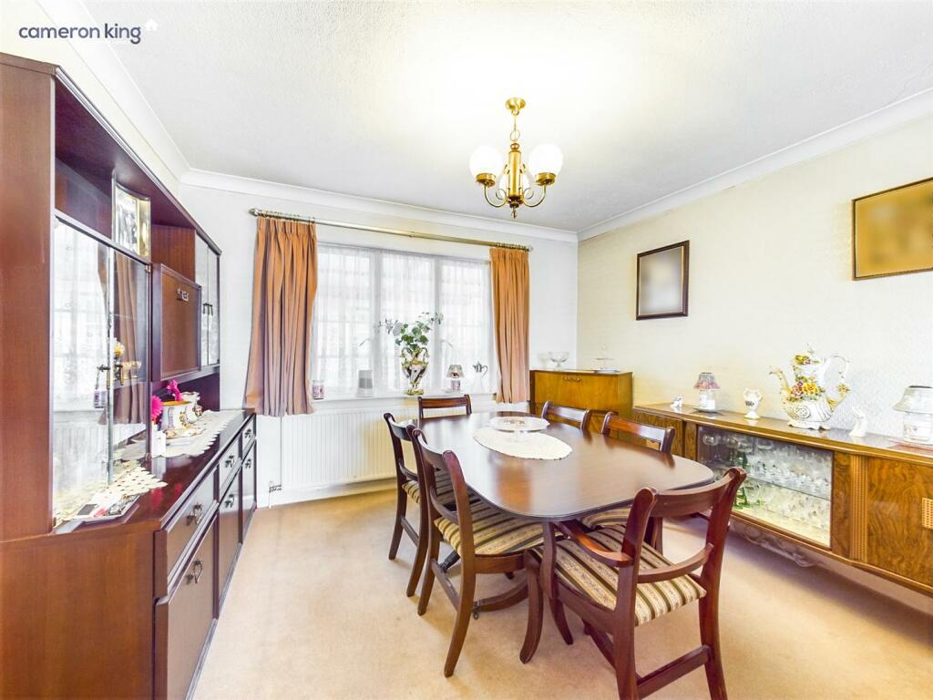 Dining room.jpg
