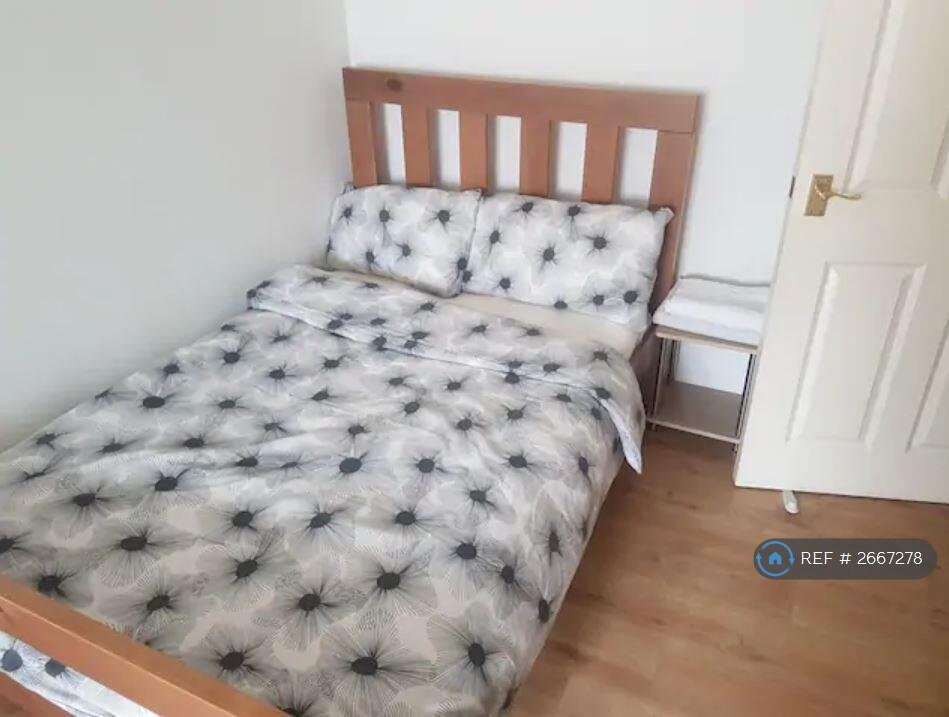Double Bedroom 2
