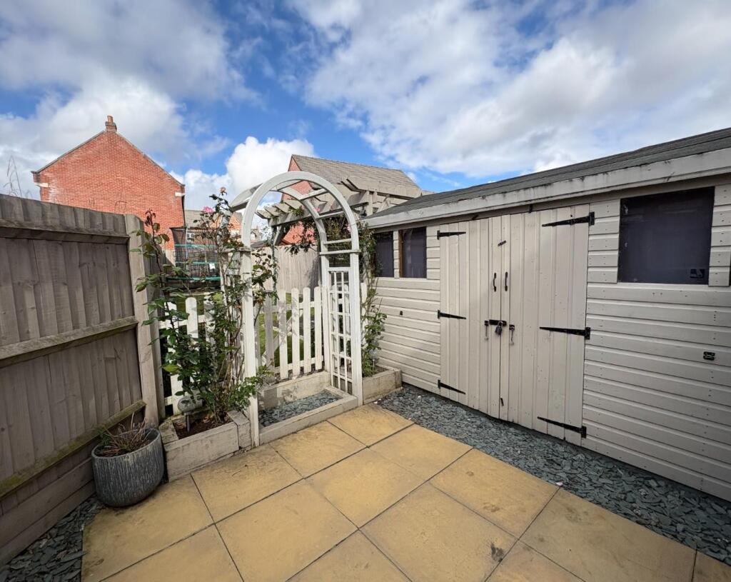 patio 1.jpg