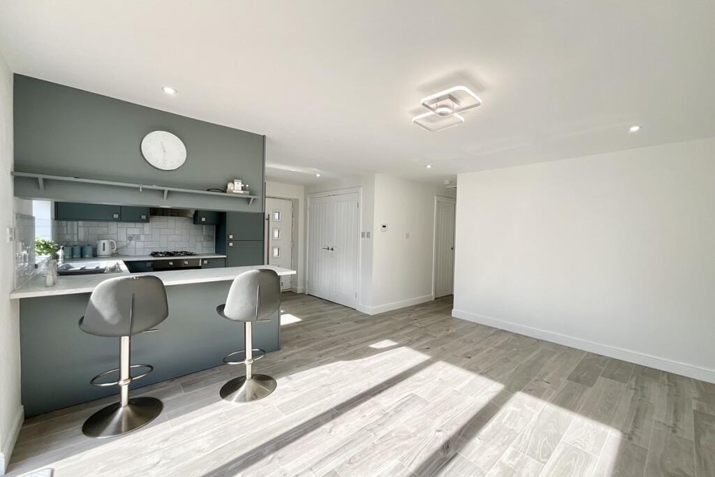 open plan living/kit