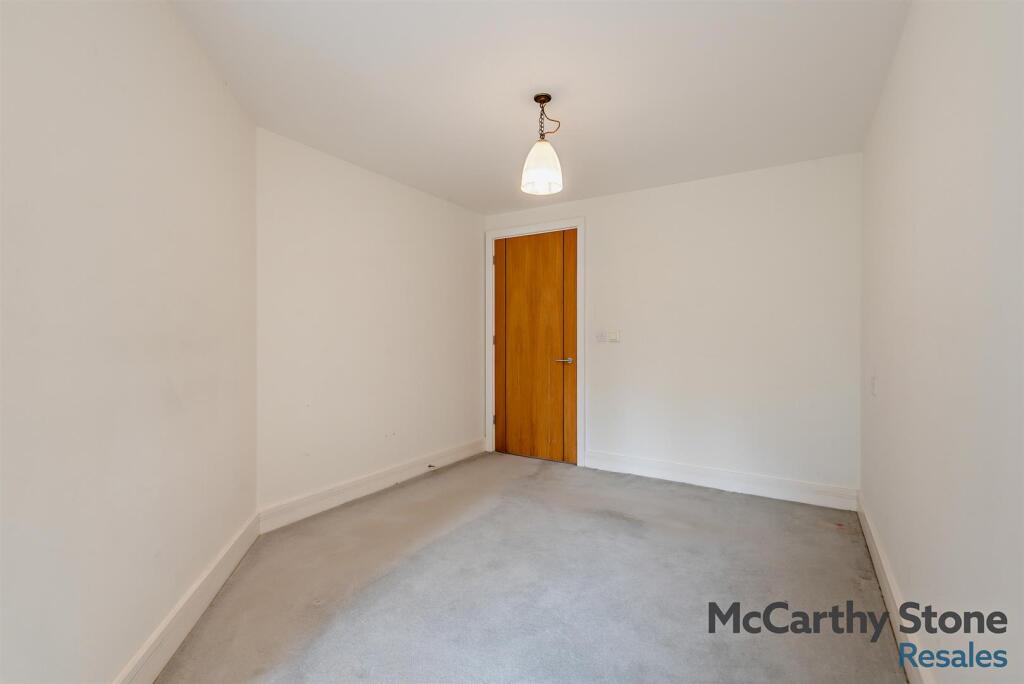 8665640-interior02-800.jpg