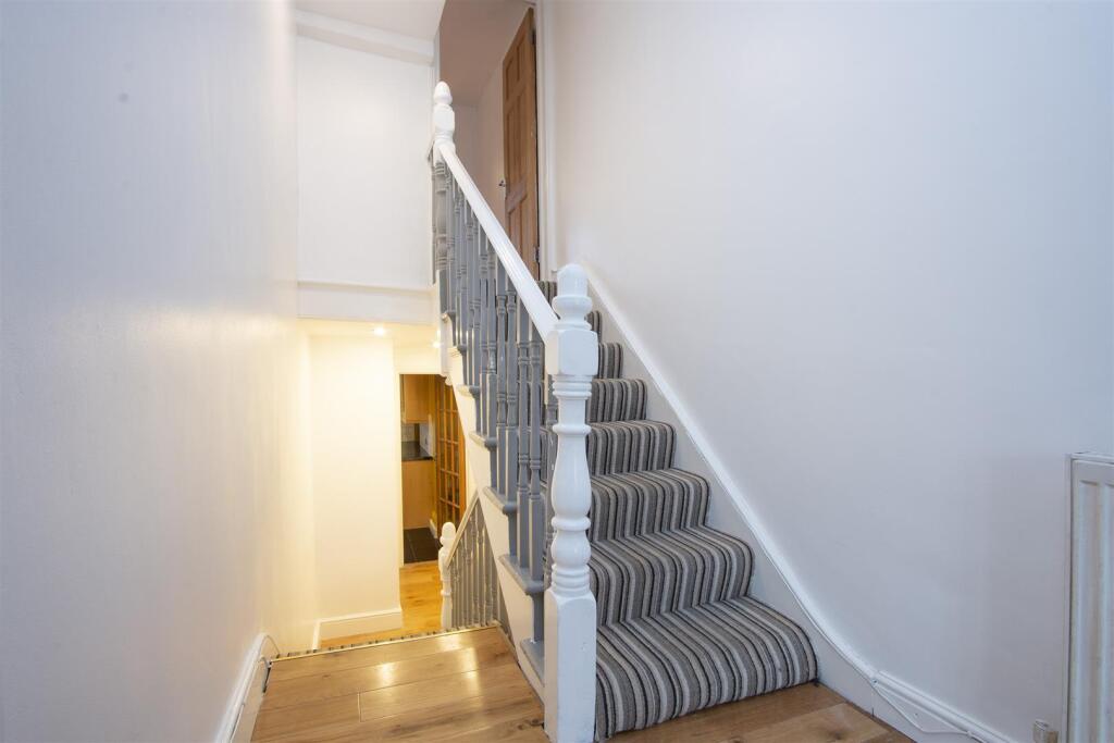 8 Pattenden Road SE6 hallway.jpg