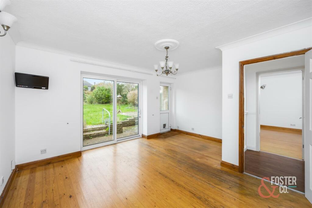 Sandringham Drive, 38_007.jpg