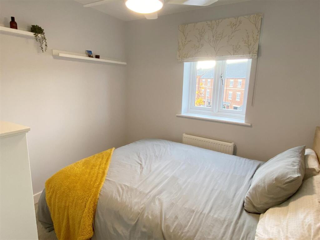 Bed 3.JPG