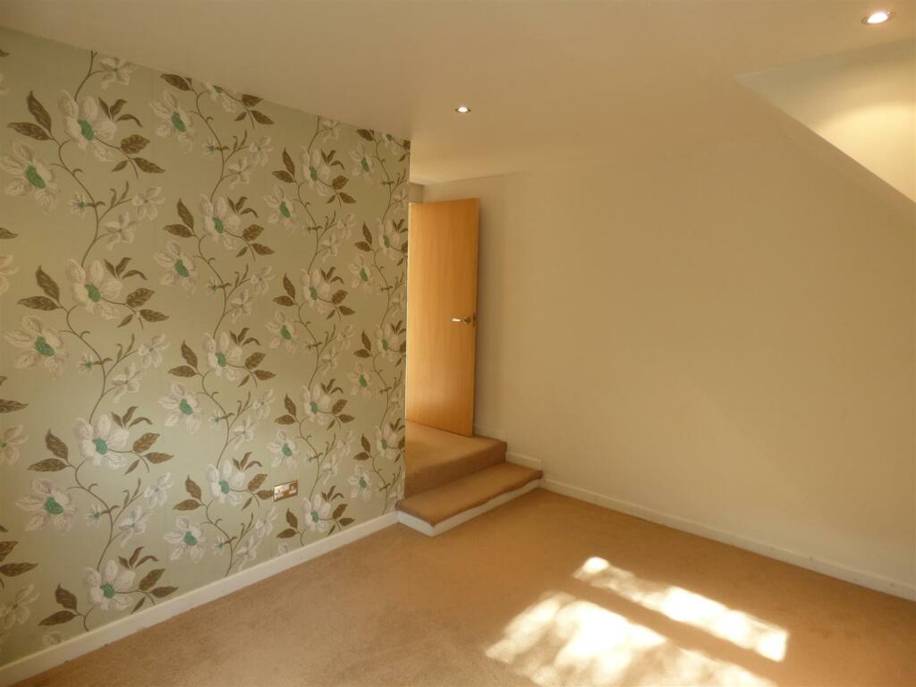 bedroom v2.JPG