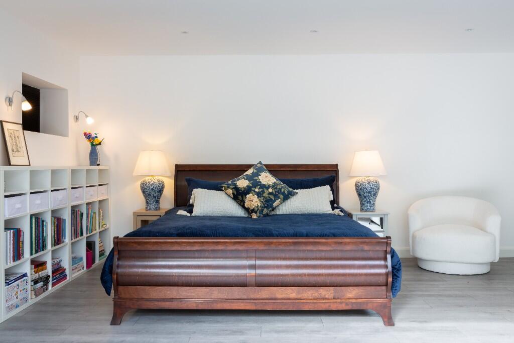 Garden room/ Bedroom