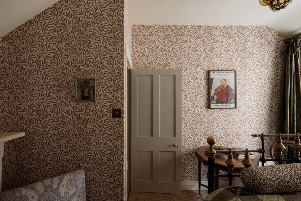 295476 - Barn Hill, Stamford- .jpg