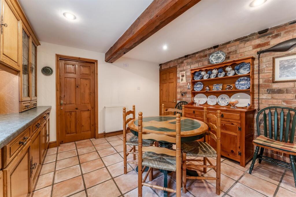 Kitchen/Breakfast Room