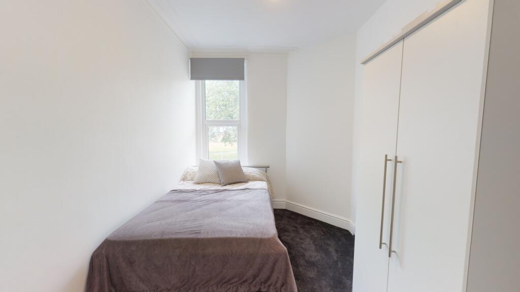 597-Gloucester-Road-Bedroom(4)