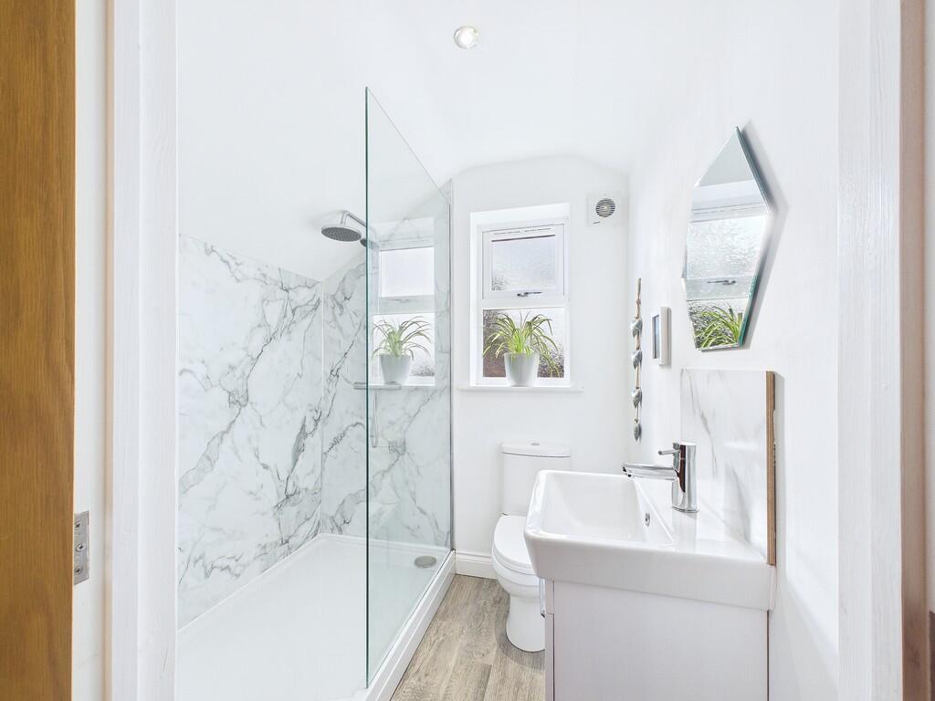 CAM04092G0-PR0042...