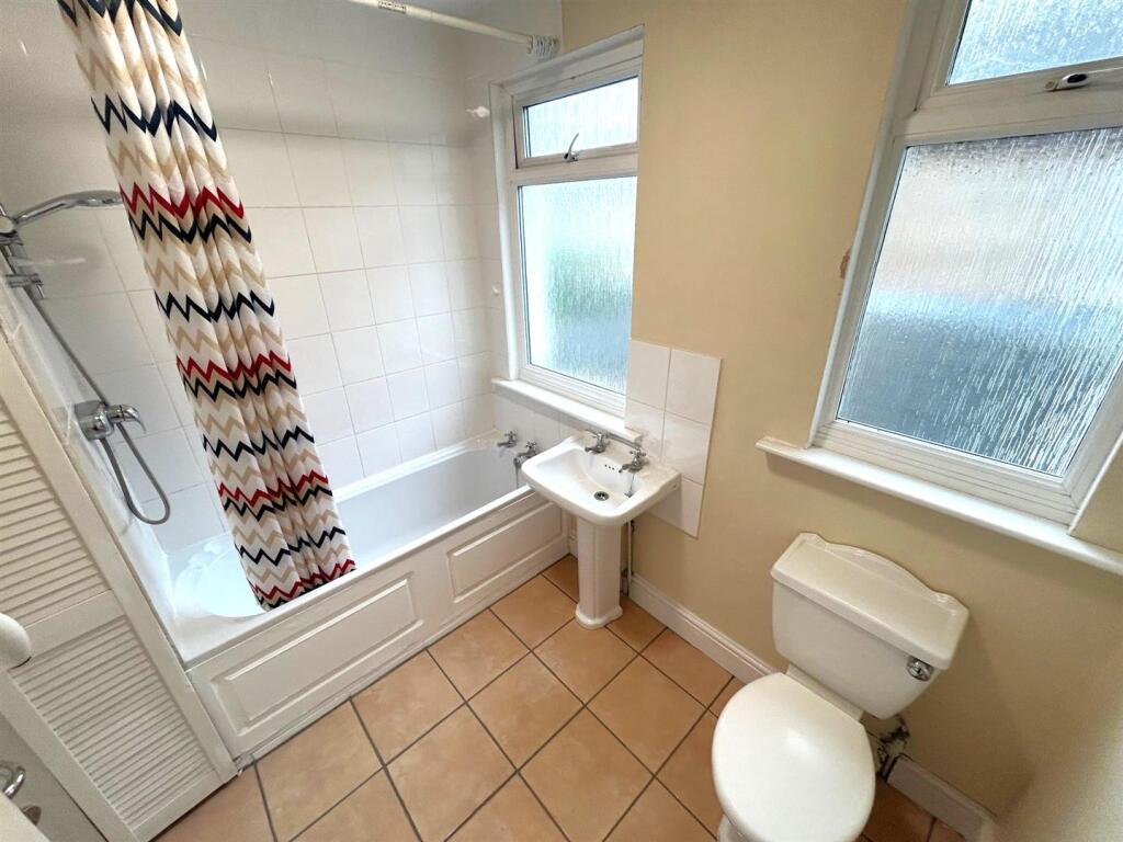 Bathroom 3 - New.jpg