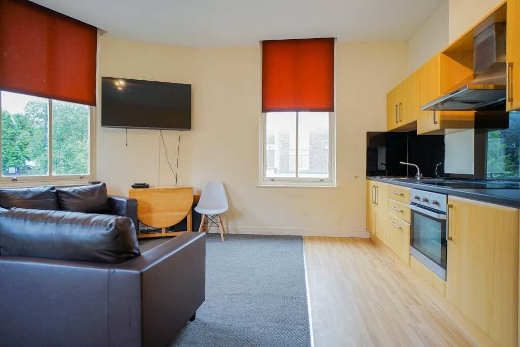 Flat_2_498_Glossop_Road