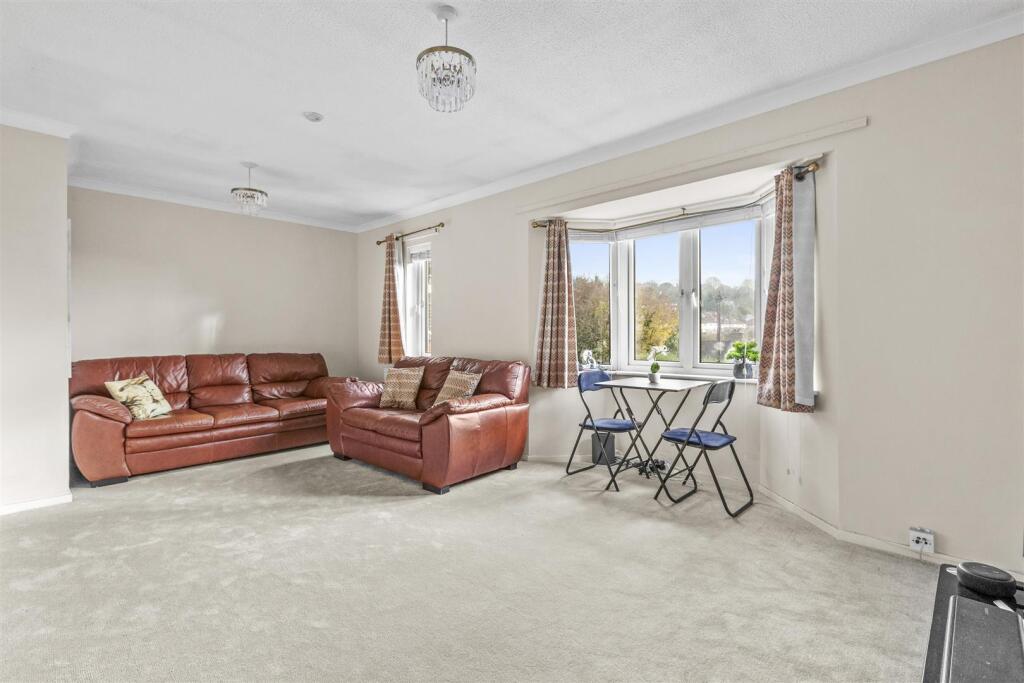 141d Totteridge Rd, HP13 6HR-6.jpg