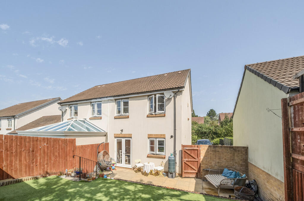 1335695-2-689b244...