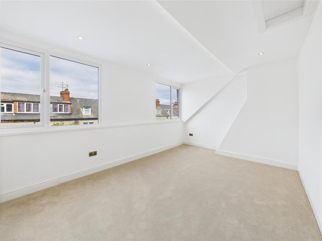 Bedroom: