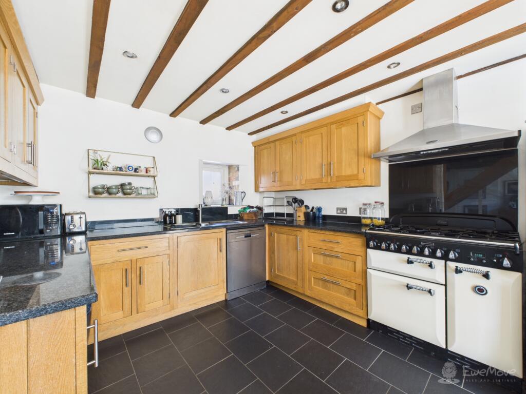 Kitchen- Mark Stephens EweMove Newmarket and Soham