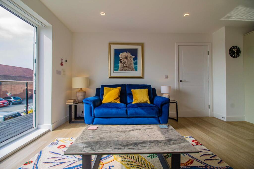 Apartment 7, Saddler Court [Open-Plan Living Room]