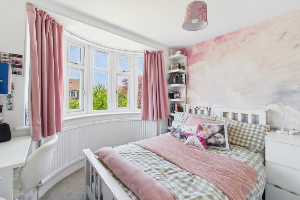 CAM03162G0-PR0260-STILL033