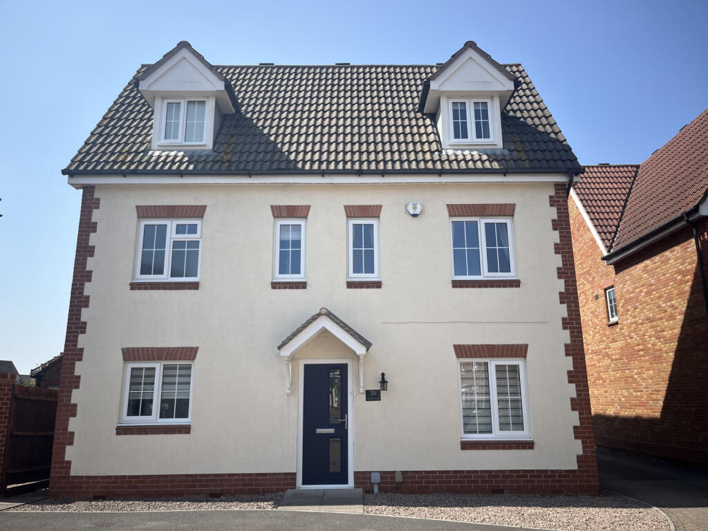 6 Bedroom Detached for Sale