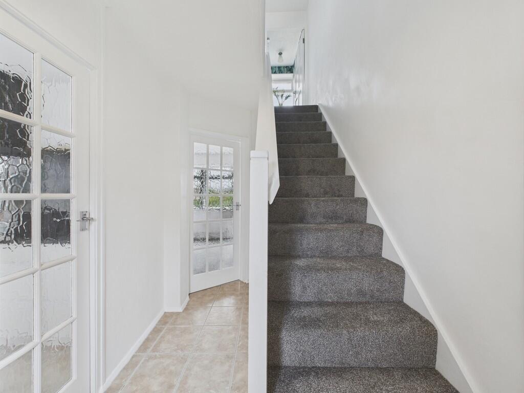 CAM04273G0-PR0137...